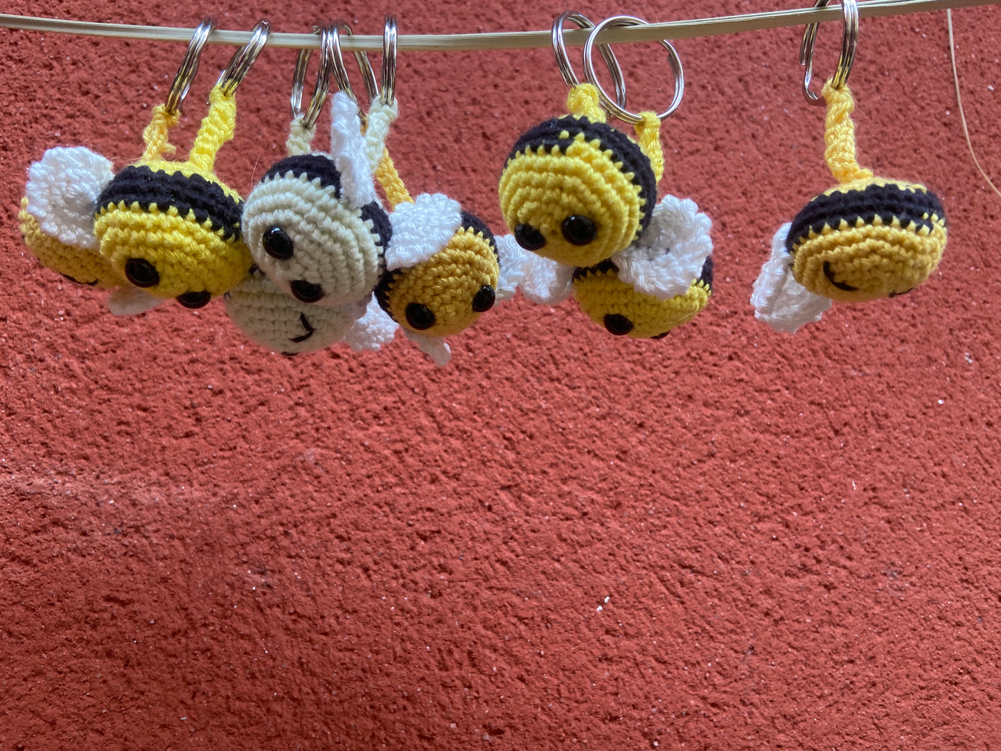 Llavero de abeja