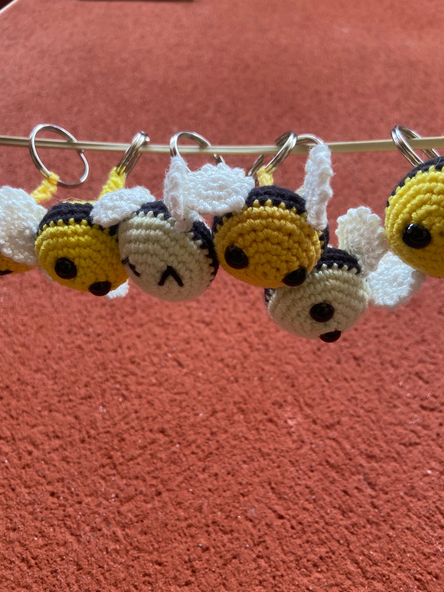 Llavero de abeja